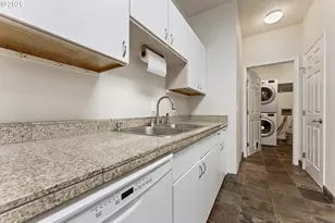 4320 S Corbett Ave, Portland, OR 97239 - Photo 27