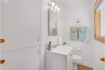 11810 NE Siskiyou St, Portland, OR 97220 - Photo 13