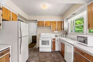 7225 SW 83rd Ave, Portland, OR 97223 - Photo 11
