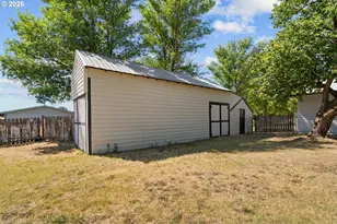 80125 Banks Ln, Hermiston, OR 97838 - Photo 5