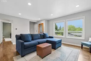 7010 SW 35th Ave, Portland, OR 97219 - Photo 5