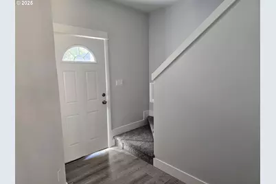 453 N 12th St, Saint Helens, OR 97051 - Photo 3