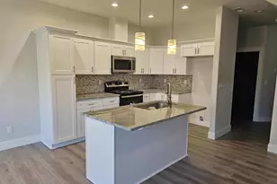 453 N 12th St, Saint Helens, OR 97051 - Photo 5