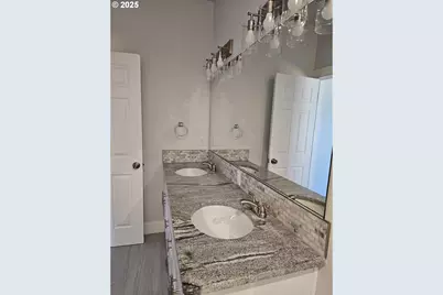 453 N 12th St, Saint Helens, OR 97051 - Photo 9