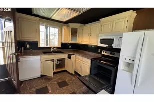 13469 Ramsey Rd, Gold Hill, OR 97525 - Photo 5