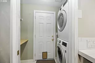 2555 15th St, Springfield, OR 97477 - Photo 29