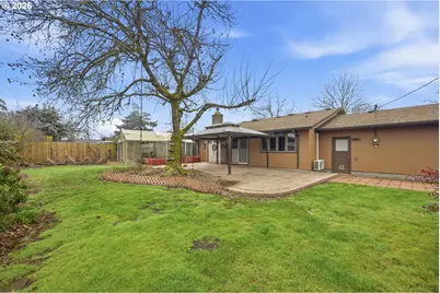 2555 15th St, Springfield, OR 97477 - Photo 35