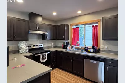 950 Arthur Ave, Cottage Grove, OR 97424 - Photo 9