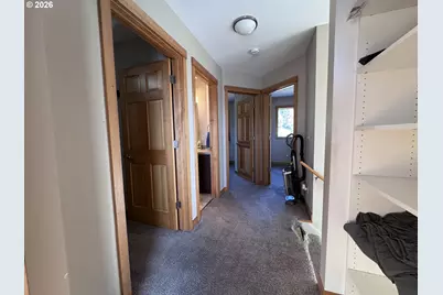 950 Arthur Ave, Cottage Grove, OR 97424 - Photo 21
