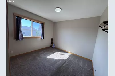 950 Arthur Ave, Cottage Grove, OR 97424 - Photo 15