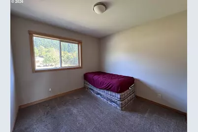 950 Arthur Ave, Cottage Grove, OR 97424 - Photo 19
