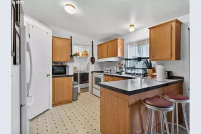 4550 NE Cully Blvd, Portland, OR 97218 - Photo 13