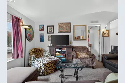 4550 NE Cully Blvd, Portland, OR 97218 - Photo 5