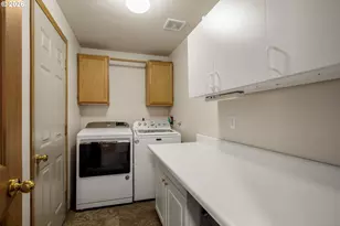 2687 NE 2nd Dr, Hillsboro, OR 97124 - Photo 17