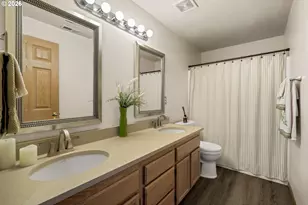 2687 NE 2nd Dr, Hillsboro, OR 97124 - Photo 25