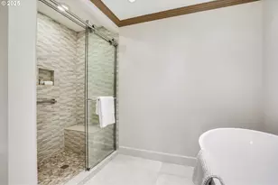 305 S Montgomery St, Portland, OR 97201 - Photo 31