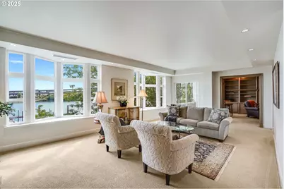 305 S Montgomery St #F409, Portland, OR 97201 - Photo 3