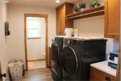 3716 Weaver Rd, Riddle, OR 97469 - Photo 9