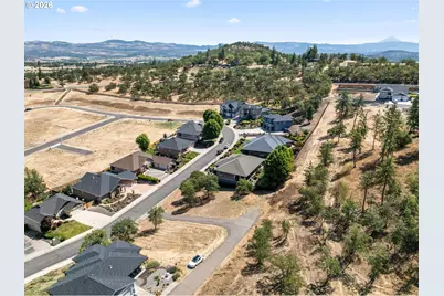 1330 Poppy Ridge Dr, Eagle Point, OR 97524 - Photo 7