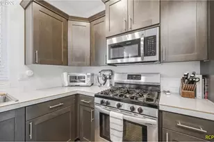 859 S 23rd Ave, Cornelius, OR 97113 - Photo 13