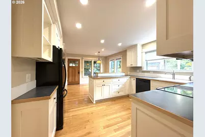 1145 W 28th Ave, Eugene, OR 97405 - Photo 5