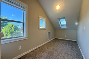 1145 W 28th Ave, Eugene, OR 97405 - Photo 25