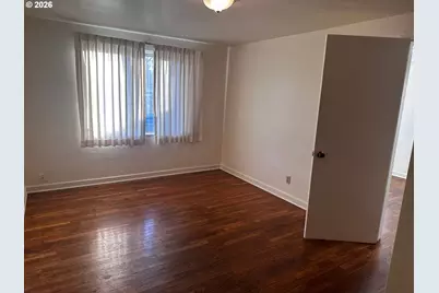 1197 W 11th Ave, Eugene, OR 97402 - Photo 7