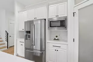 10984 NW Sarah Ln, Portland, OR 97229 - Photo 15