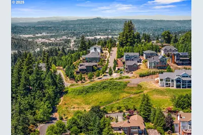 13733 SE Aldridge Rd, Happy Valley, OR 97086 - Photo 15