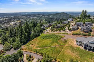 13733 SE Aldridge Rd, Happy Valley, OR 97086 - Photo 17