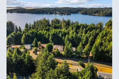 83534 Clear Lake Rd, Florence, OR 97439 - Photo 3