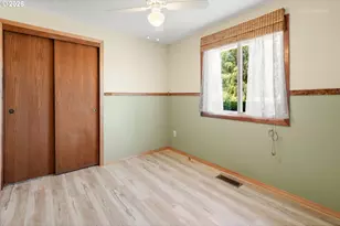 292 NW Merle Dr, Hillsboro, OR 97124 - Photo 25