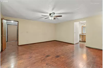 292 NW Merle Dr, Hillsboro, OR 97124 - Photo 19