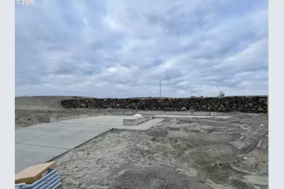 851 NE Laurel Springs Dr, Hermiston, OR 97838 - Photo 1