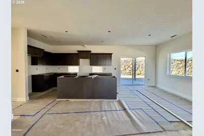 851 NE Laurel Springs Dr, Hermiston, OR 97838 - Photo 3