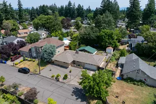 2042 SE 138th Ave, Portland, OR 97233 - Photo 41