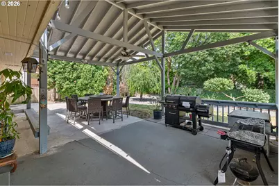 2042 SE 138th Ave, Portland, OR 97233 - Photo 33