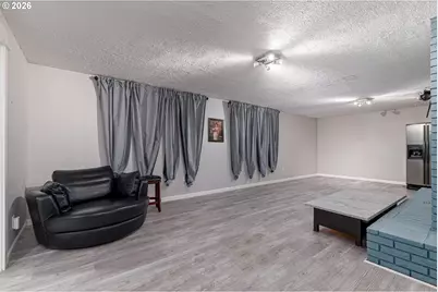 2042 SE 138th Ave, Portland, OR 97233 - Photo 23