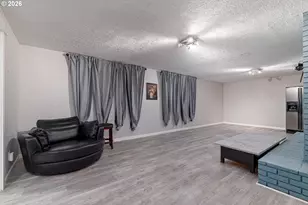 2042 SE 138th Ave, Portland, OR 97233 - Photo 23