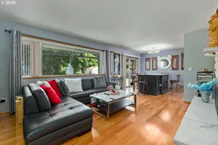 2042 SE 138th Ave, Portland, OR 97233 - Photo 7
