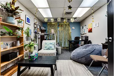 944 W 5th Ave, Eugene, OR 97402 - Photo 5