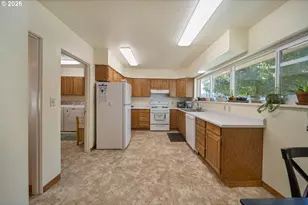 291 NW 4th St, Prineville, OR 97754 - Photo 11