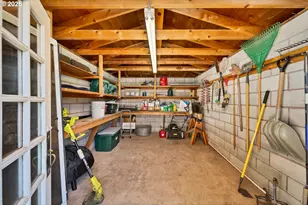 291 NW 4th St, Prineville, OR 97754 - Photo 3