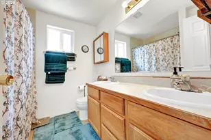 87555 Muse Dr, Veneta, OR 97487 - Photo 13