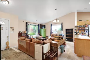 87555 Muse Dr, Veneta, OR 97487 - Photo 3