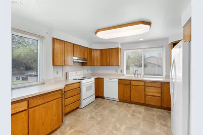 17920 NW Tillamook Dr, Portland, OR 97229 - Photo 11