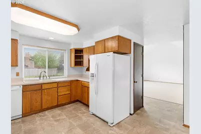 17920 NW Tillamook Dr, Portland, OR 97229 - Photo 13