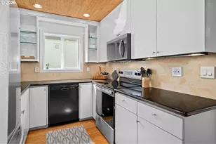 5715 NE Sacramento St, Portland, OR 97213 - Photo 9