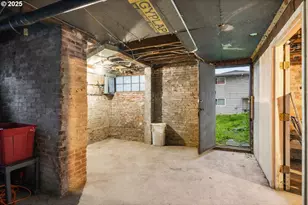 1705 SE Morrison St, Portland, OR 97214 - Photo 19