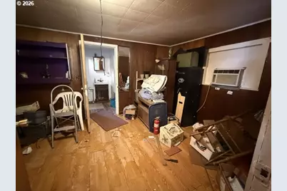 813 NE Broadway St, Myrtle Creek, OR 97457 - Photo 5